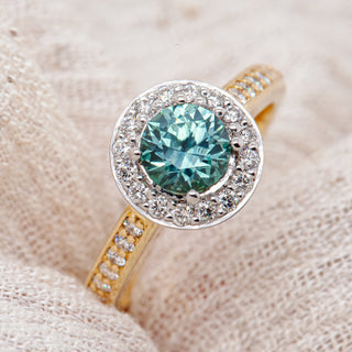 Eliza / Aqua Teal Australian Sapphire Ring in Yellow Gold