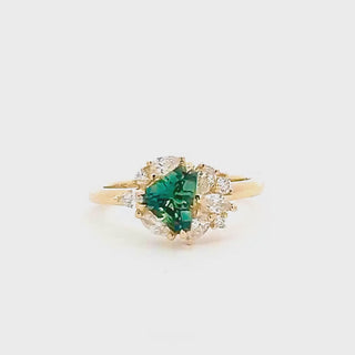 Bellamy | Tri-Cut Australian Mint-Green Parti Sapphire Ring