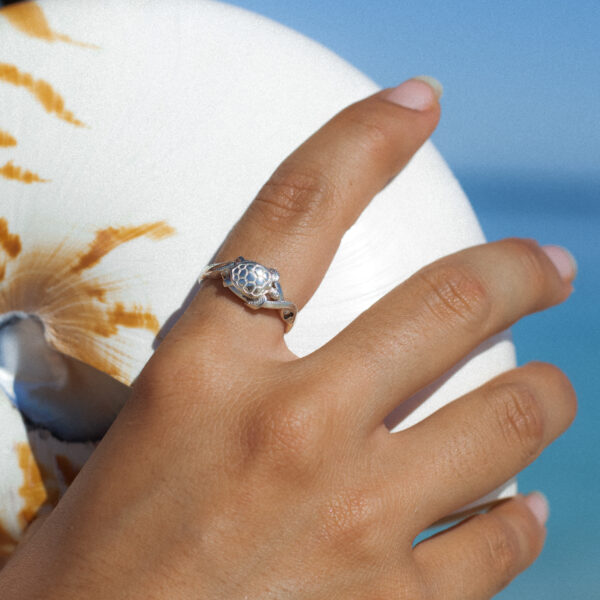 Australian Blue Sapphire Sea Turtle Ring in Sterling Silver by World Treasure Designs