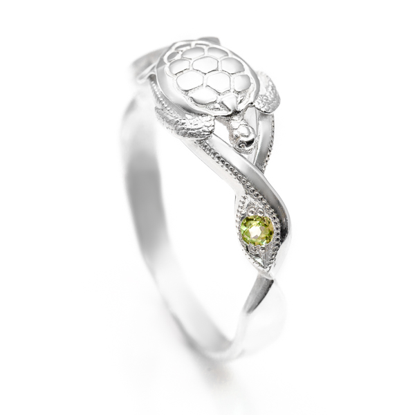 Sea Turtle Ring in Sterling Silver with Peridot Gemstone by World Treasure