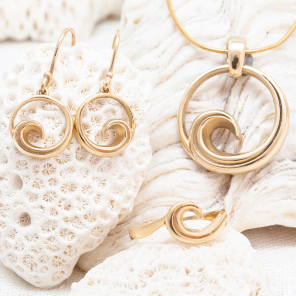 Gold Wave Jewellery Collection by World Treasure Designs