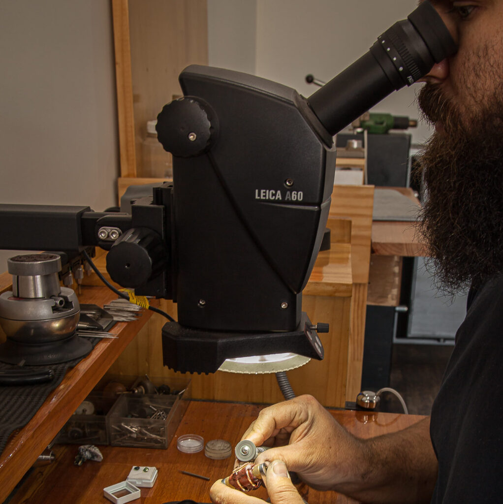 Diamond Setting by Microscope at World Treasure Designs
