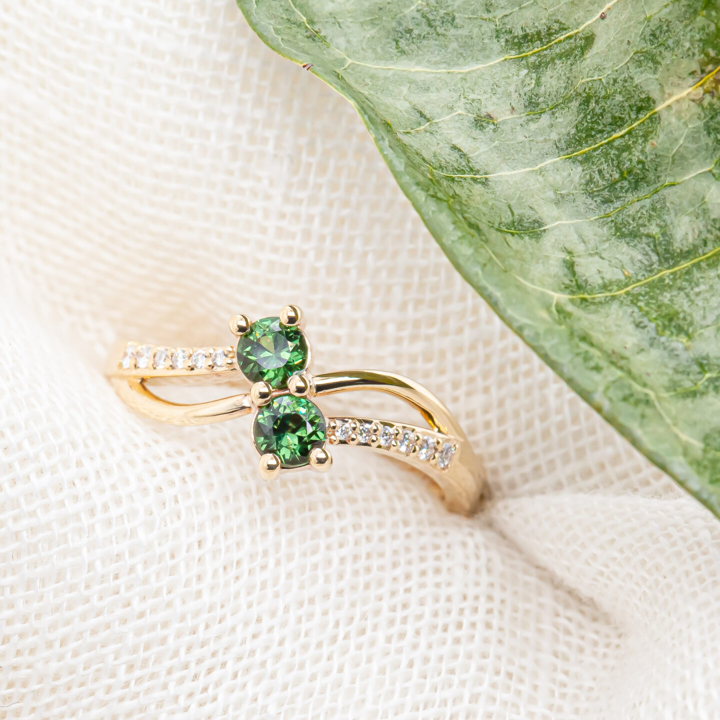 Joy | Australian Green Sapphire Ring - World Treasure Designs