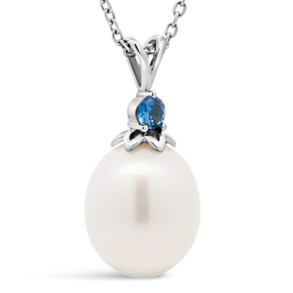 Australian South Sea Pearl Pendant Necklace with Blue Sapphire set in White Gold by World Treasure Designs