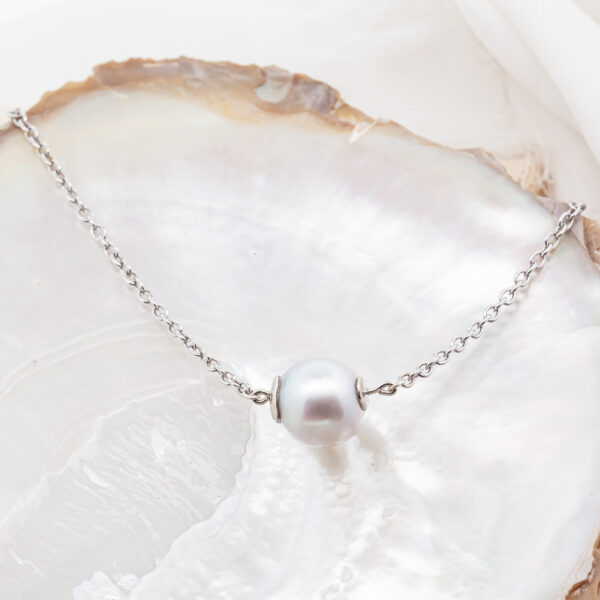 Australian South Sea White Single Pearl Bracelet in White Gold by World Treasure Designs