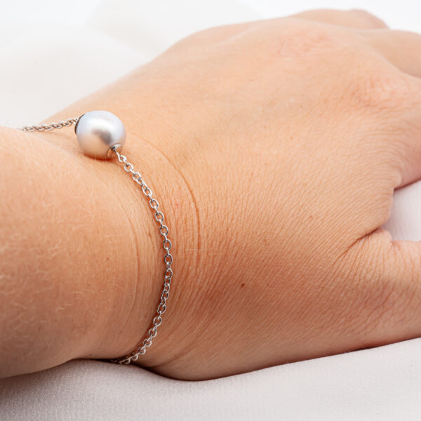 White Single Australian South Sea Pearl Bracelet in White Gold by World Treasure Designs